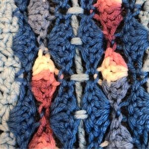 Crochet Afghan / Vintage small afghan/ hand made STUNNING